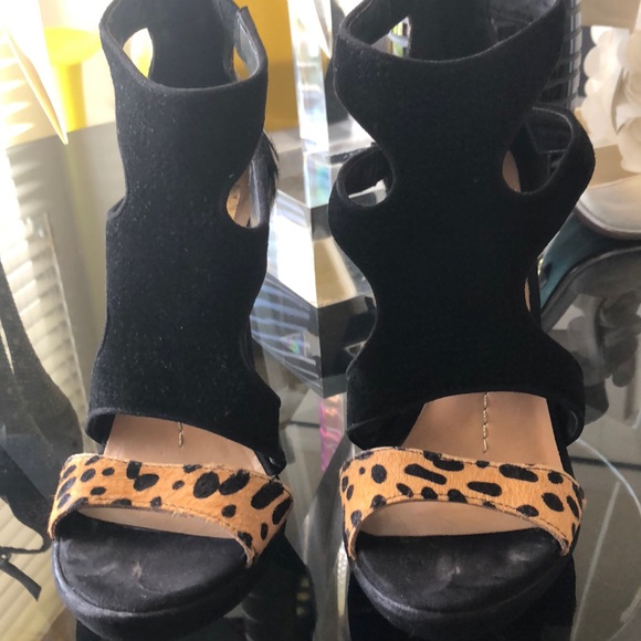 Shoes - Picture 1 of 4